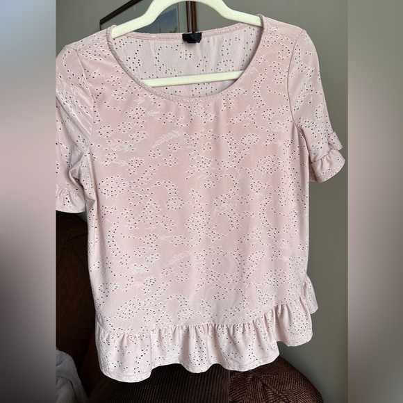 W5 Women's Blush Pink Eyelet Ruffle Short Sleeve Blouse, Size Small - Picture 6 of 16